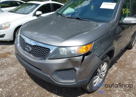 2011 Kia Sorento Lx V6 z USA, uszkodzony, nr VIN 5XYKTDA27BG095984